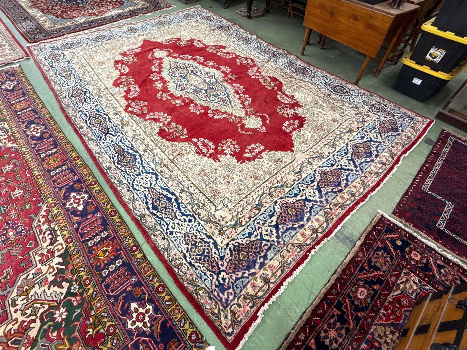 room size rug 14'1" x 9'4" - 2