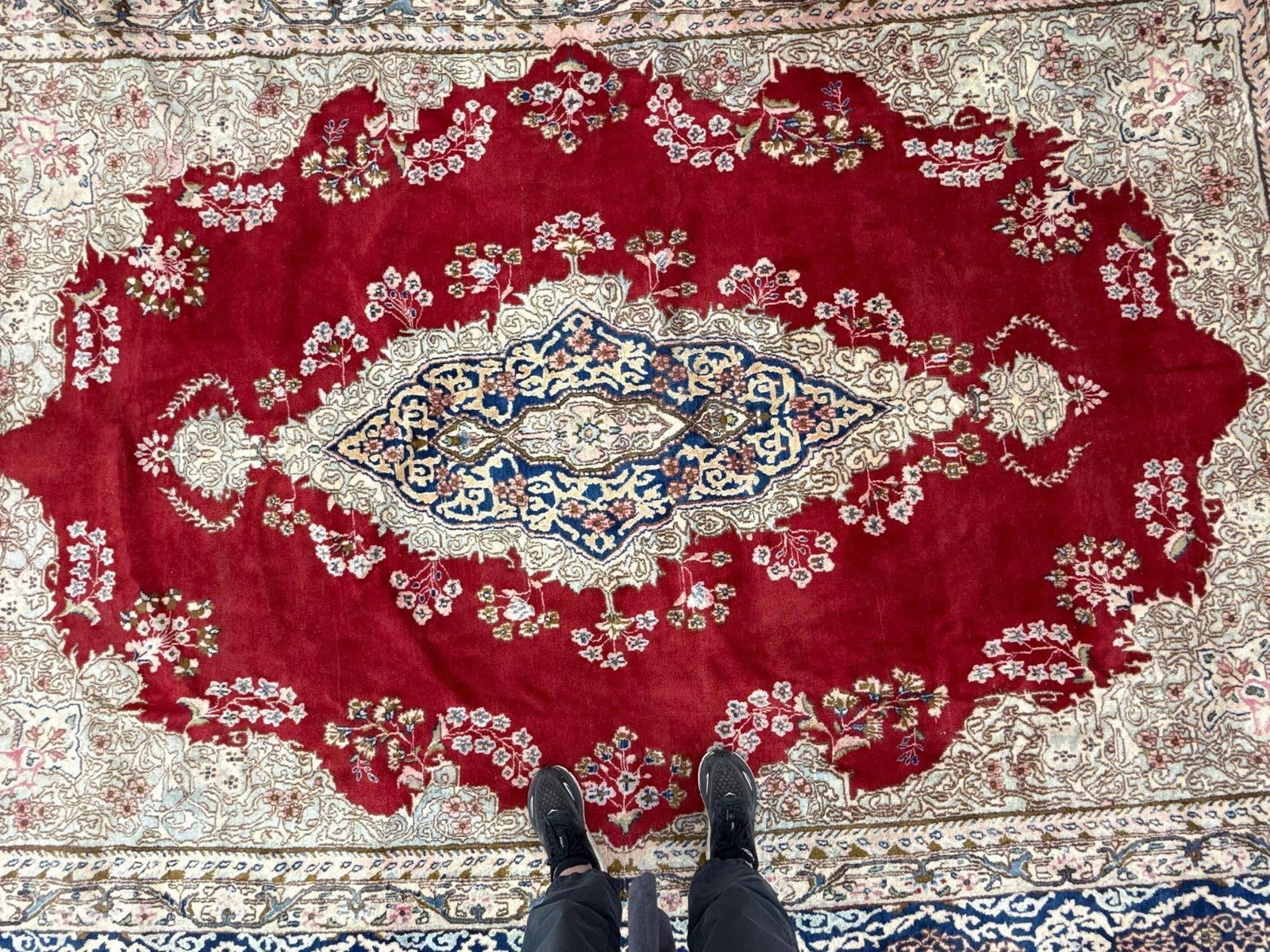 room size rug 14'1" x 9'4" - 4