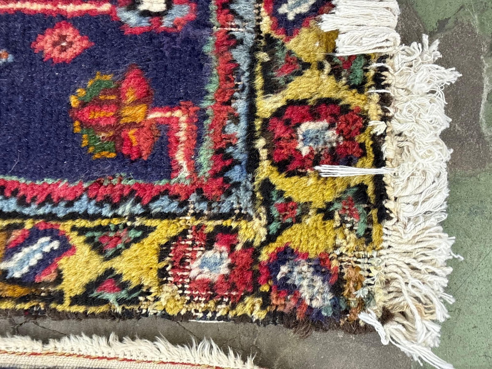 room size rug 13' x 9'2" - 9