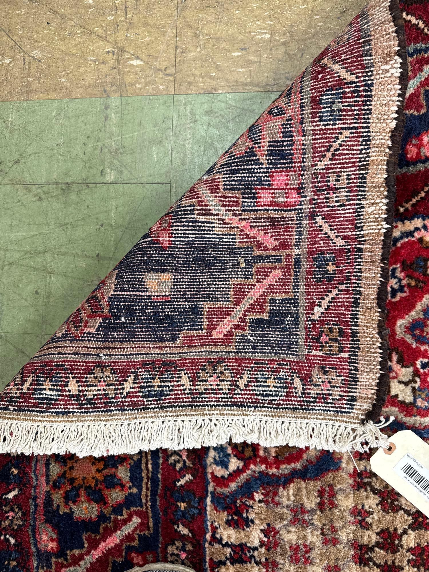 Area rug 5' x 9'2" - 7