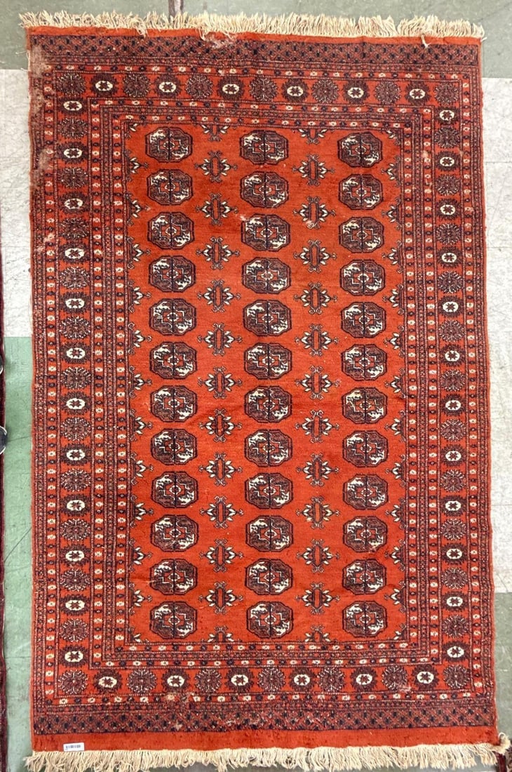 Area rug - 5'2" X 8'7": Bokarah, Iran wool rug.