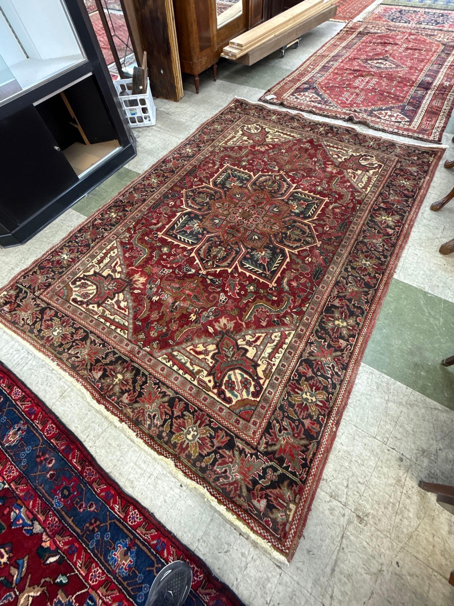 room size rug - 6'9" X 10' - 2