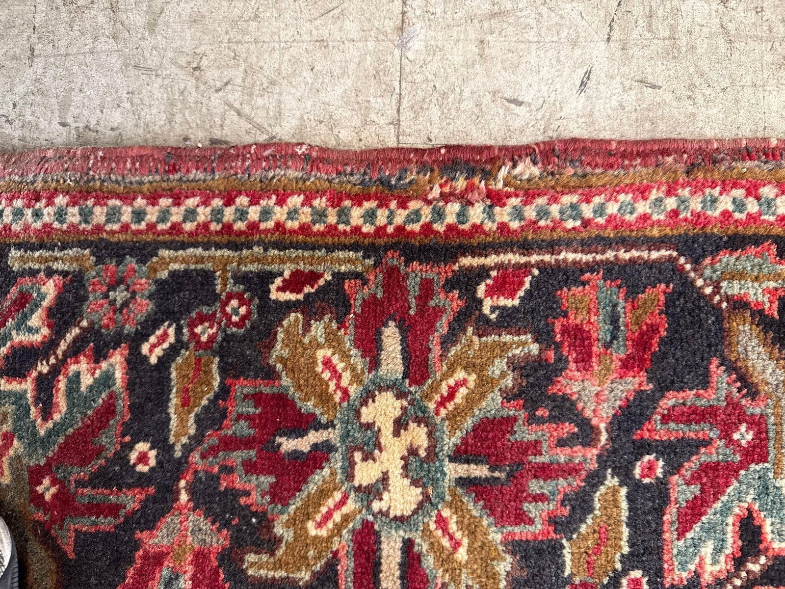 room size rug - 6'9" X 10' - 6