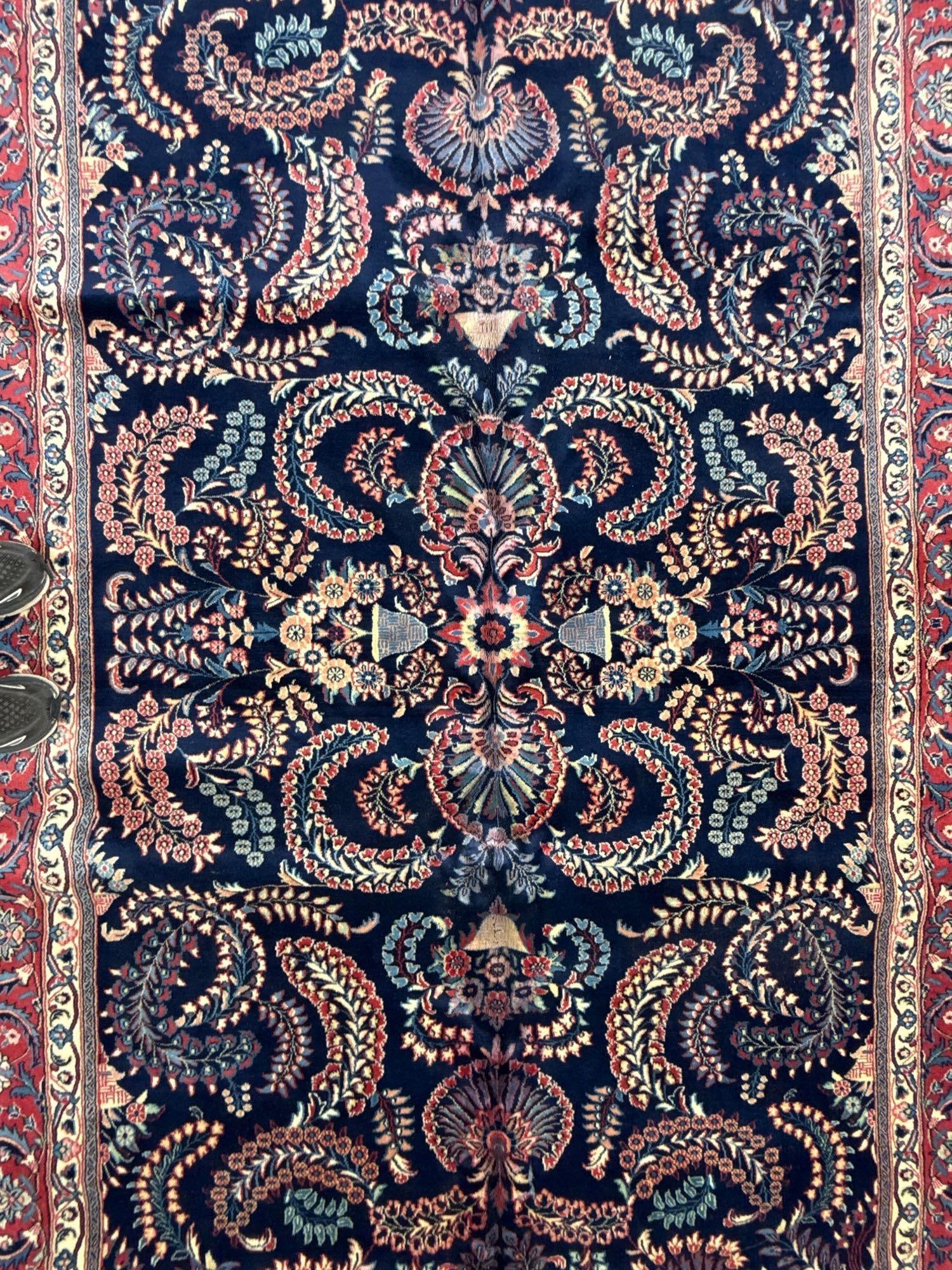 room size rug - 6'8" X 10' - 4