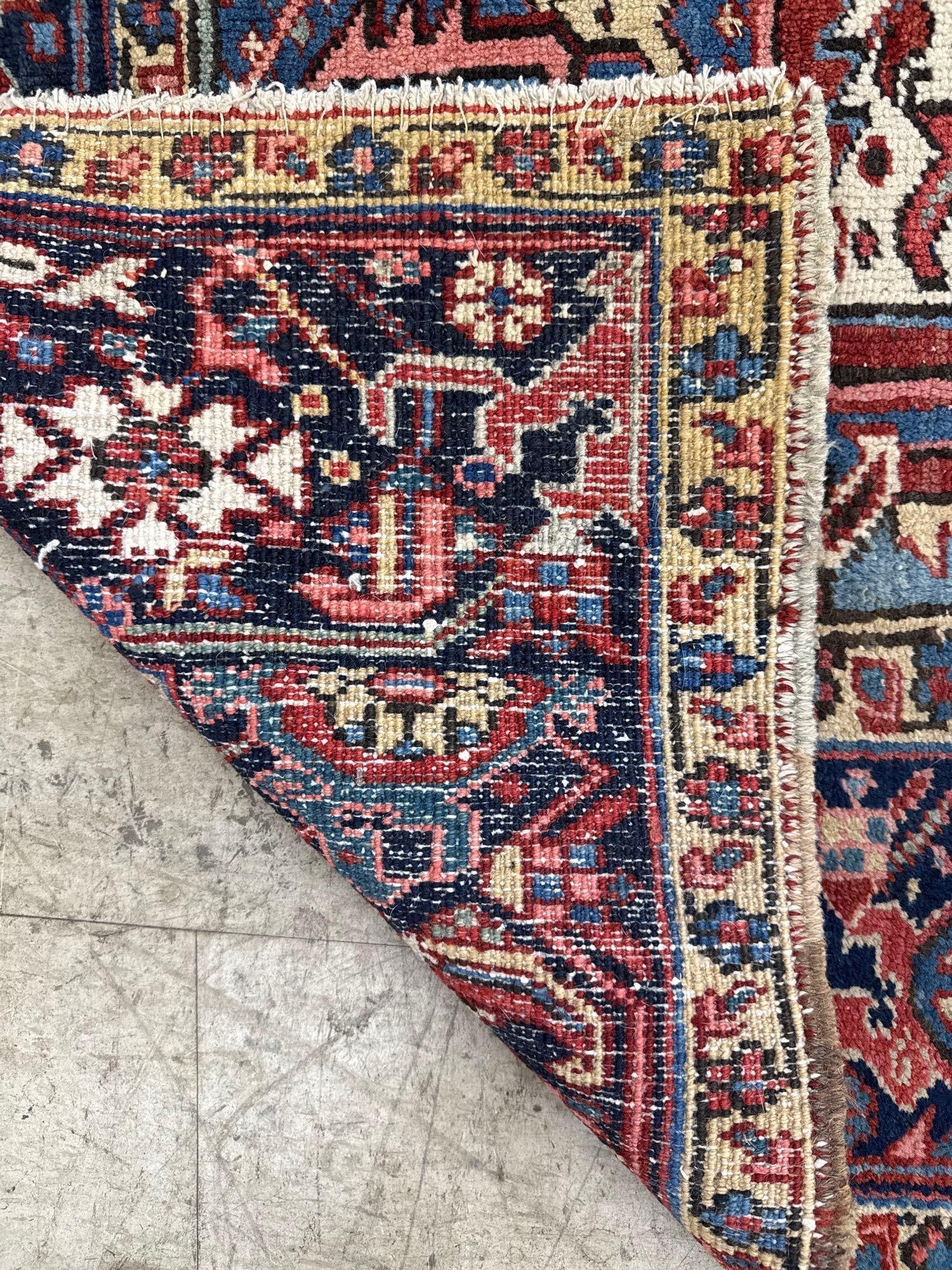 large area rug - 6'7" X 10'1" - 6