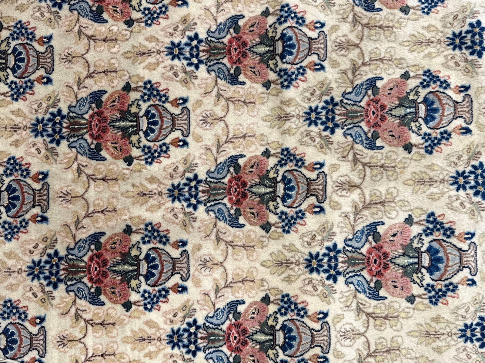 room size rug - 9'10" X 13'3" - 3