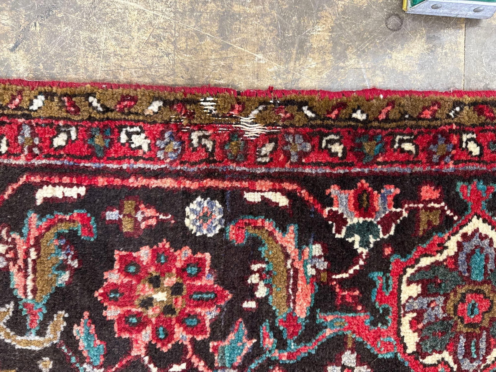 room size rug - 7'7" X 10'11" - 7