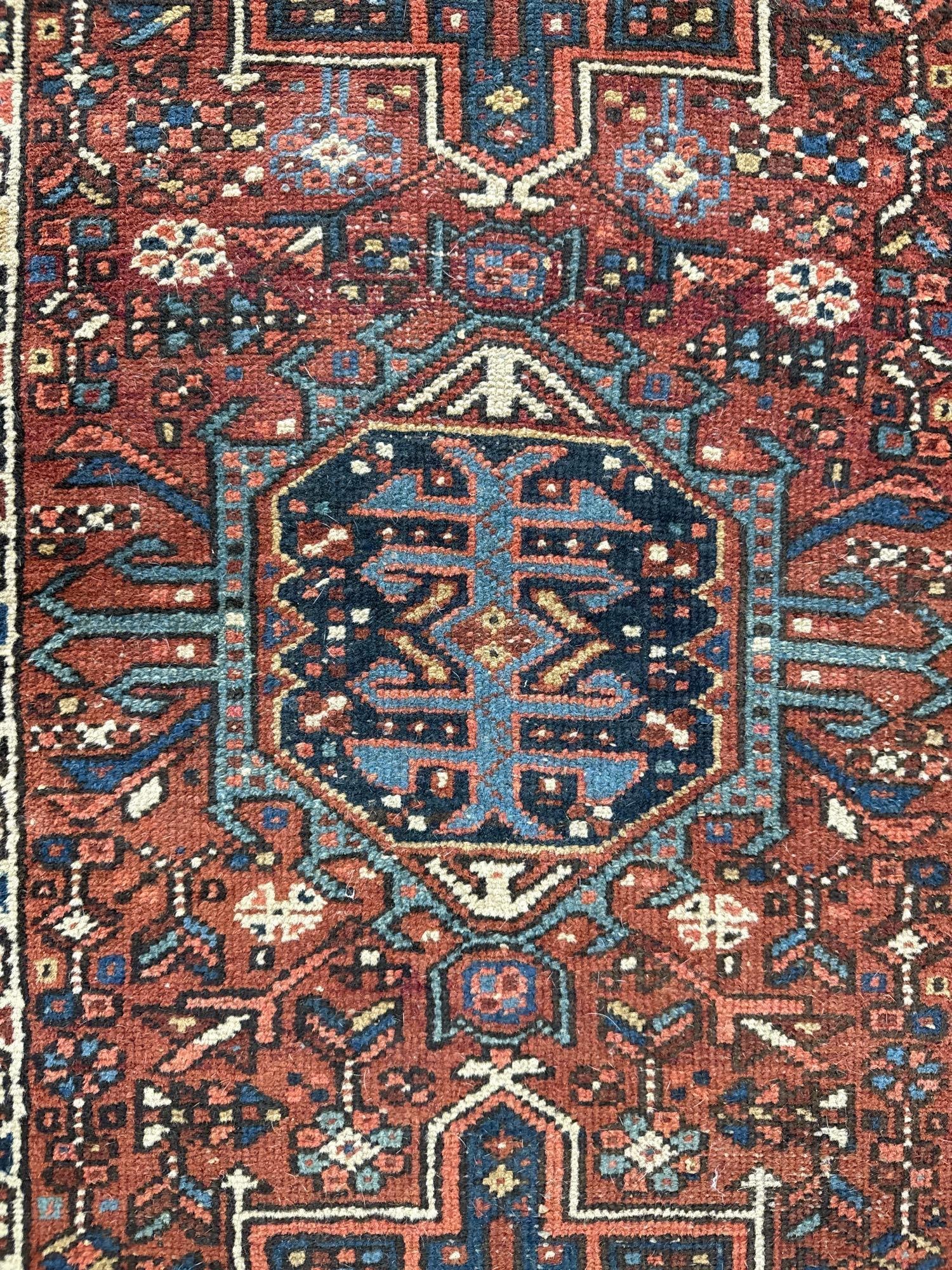 Hall runner rug - 2'4" X 8'11" - 3