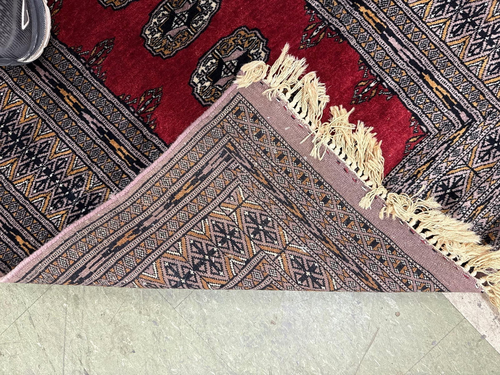Area rug - 3' X 5'3" - 5