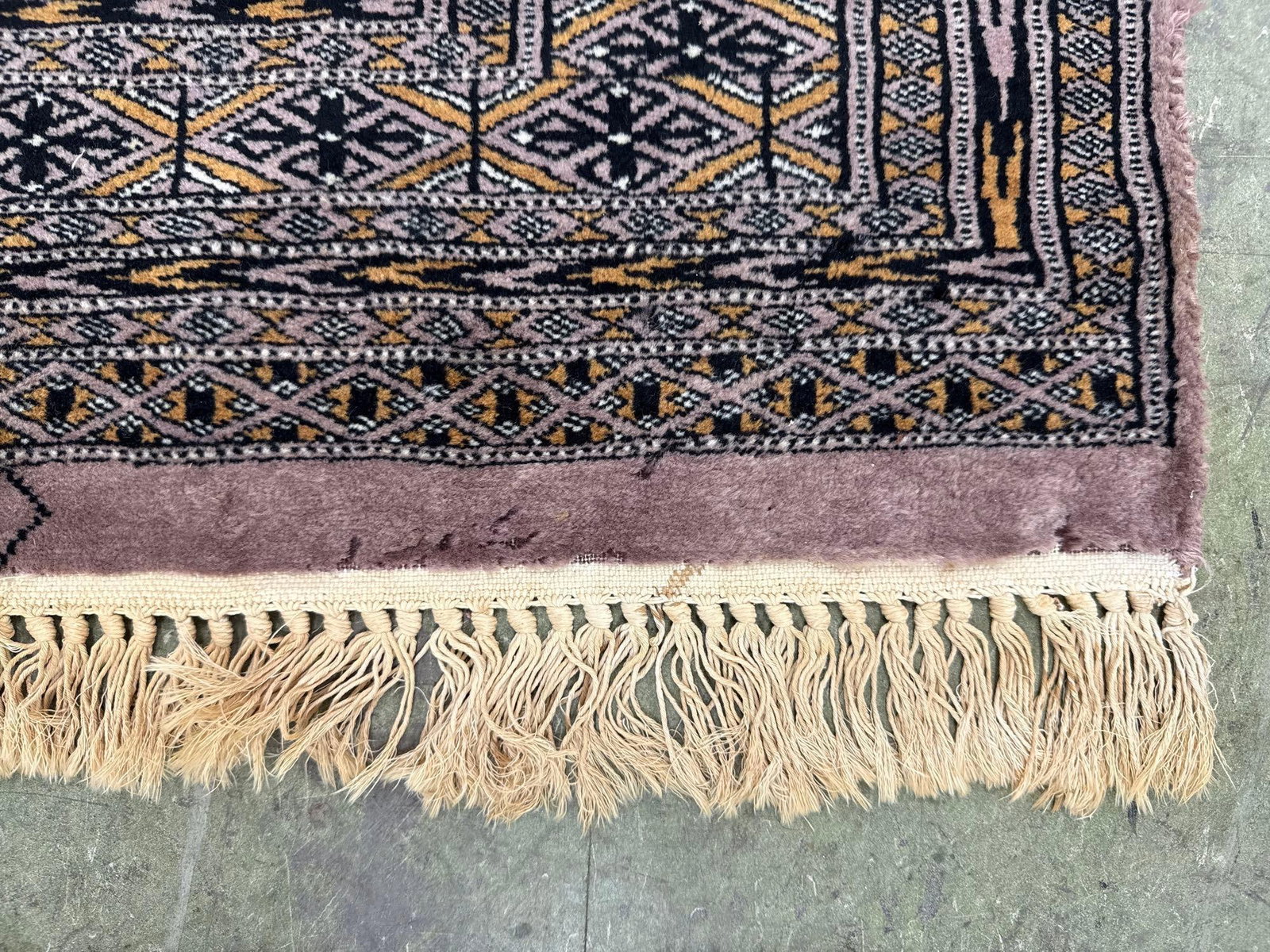 Area rug - 3' X 5'3" - 6