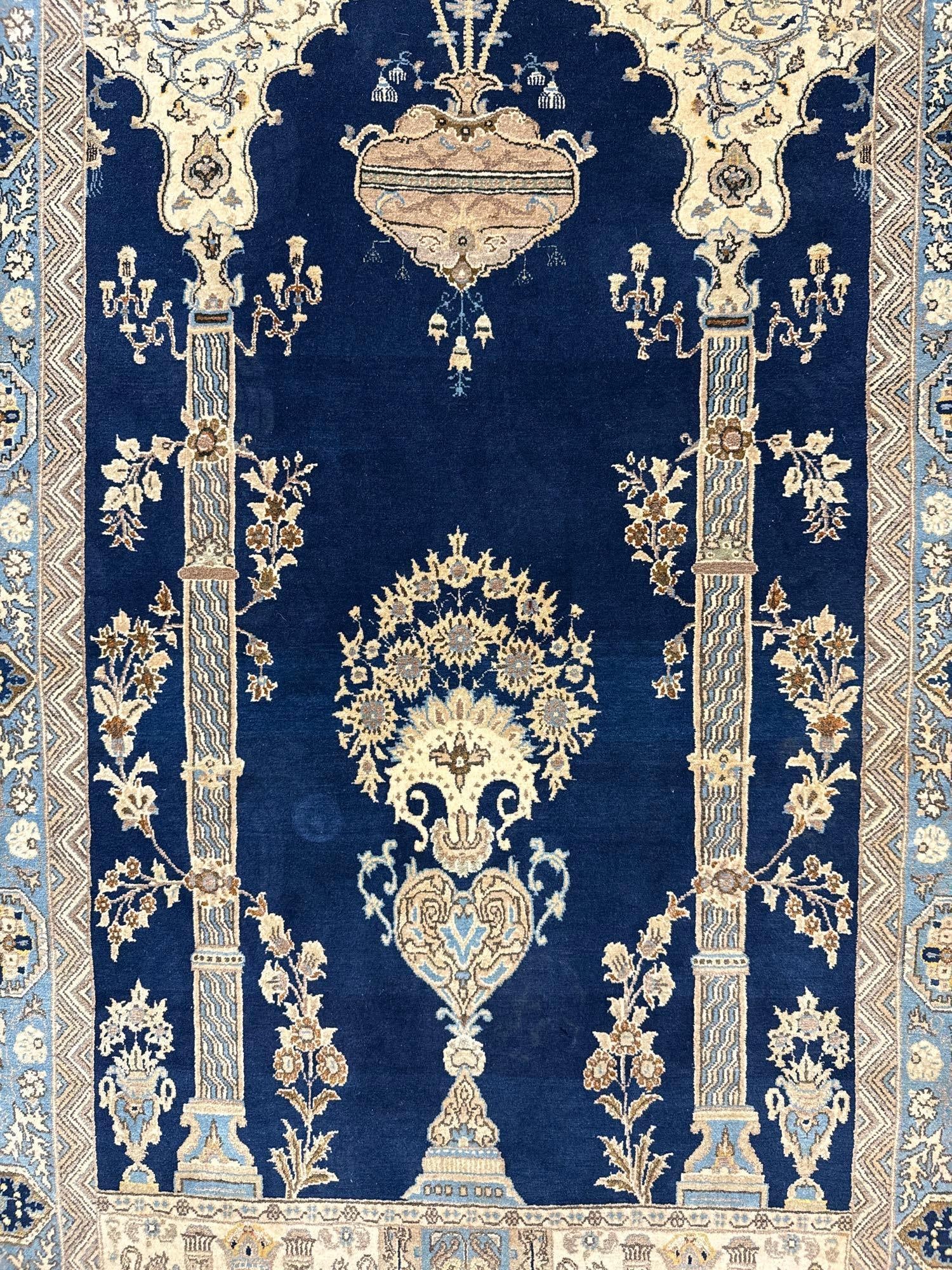 Wool prayer rug - 3'6" x 5'9" - 2