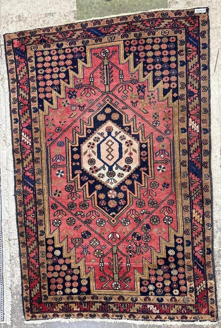 Persian Serapi Rug - 4'6" x 6'8": Wool,