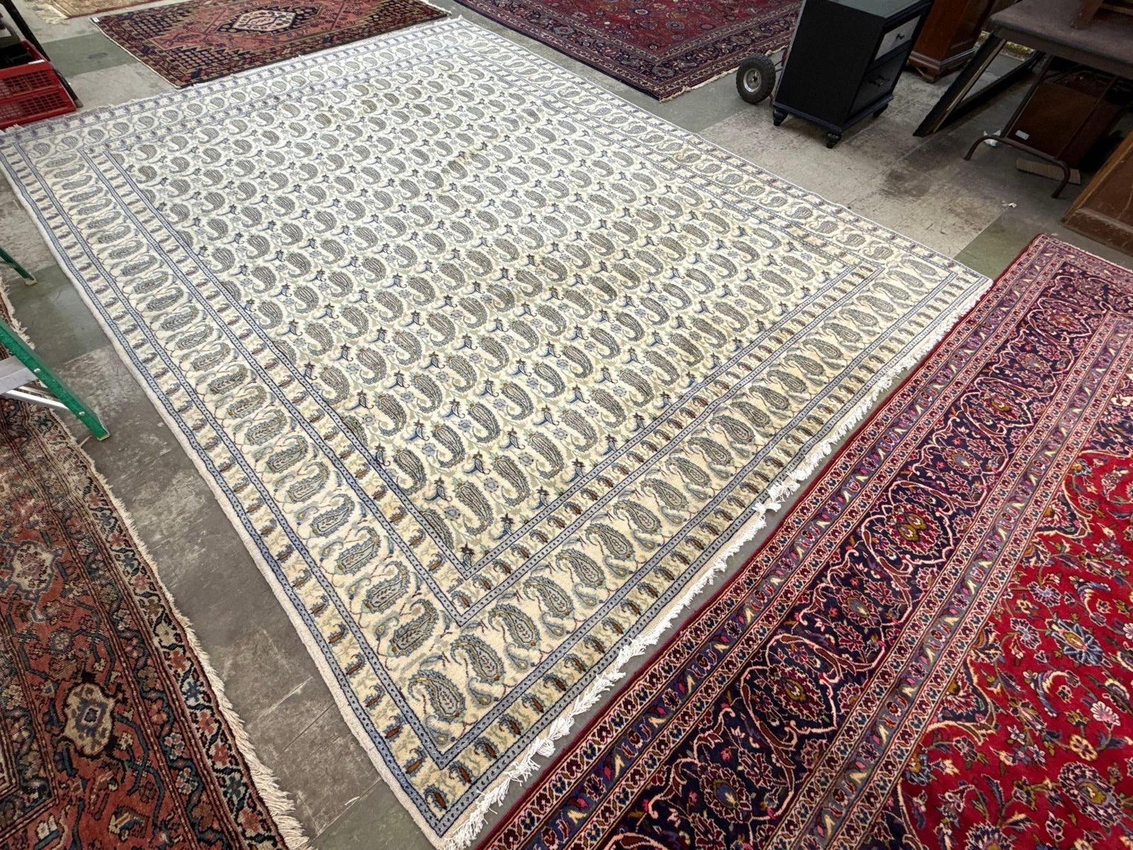 room size rug - 9'10" x 12'10" - 2
