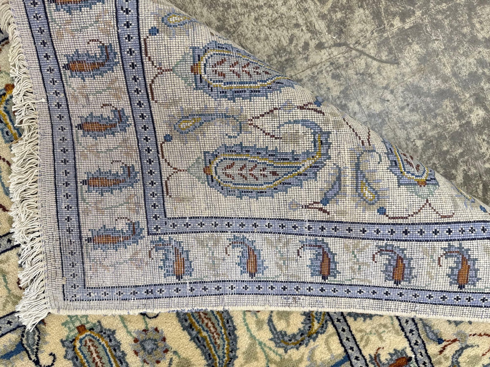 room size rug - 9'10" x 12'10" - 6