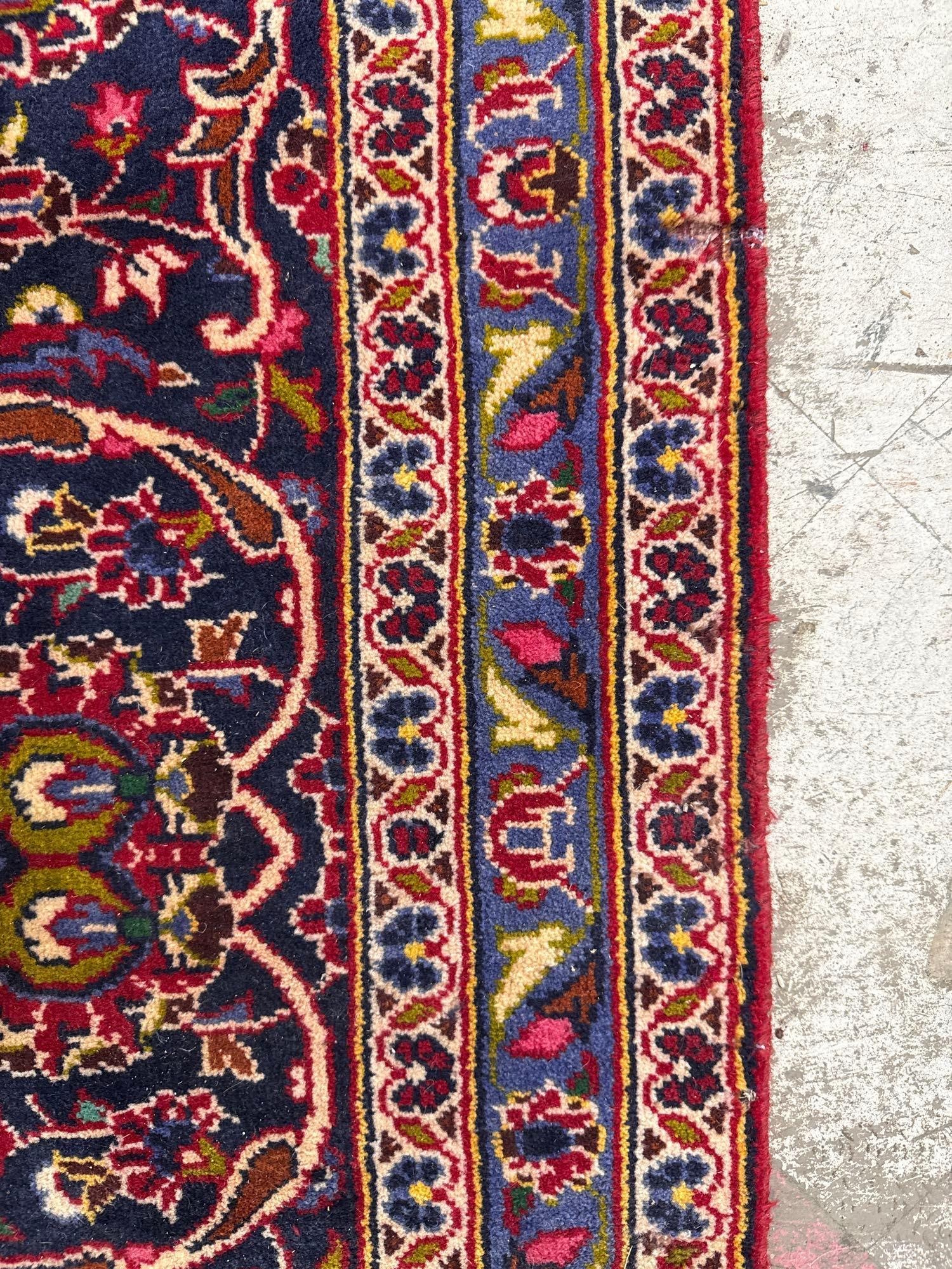 room size rug - 9'7" x 13'4" - 11