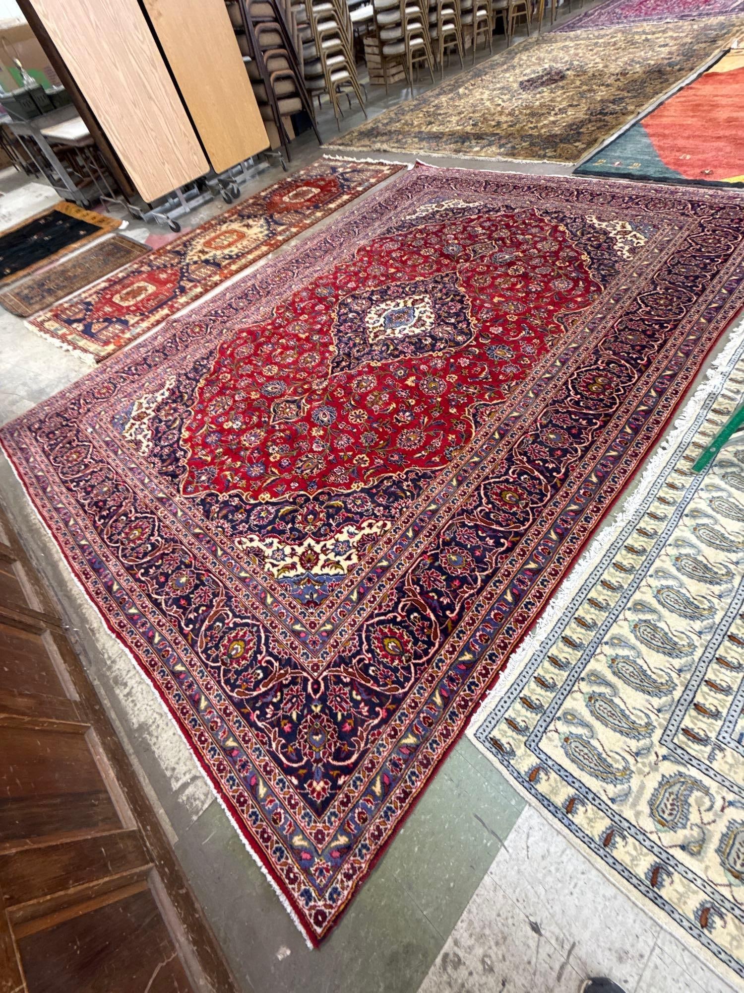 room size rug - 9'7" x 13'4" - 2