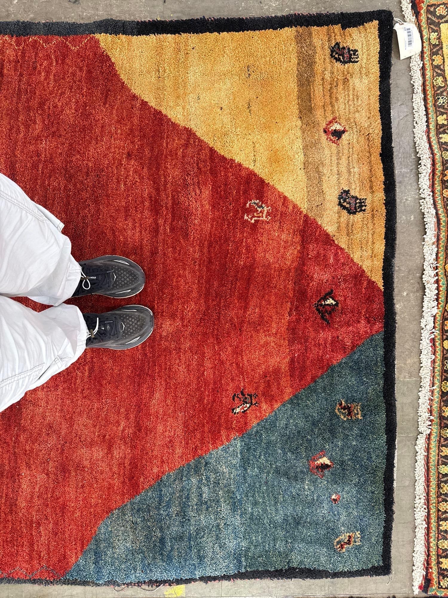 Area rug - 5'4" x 10'2" - 4