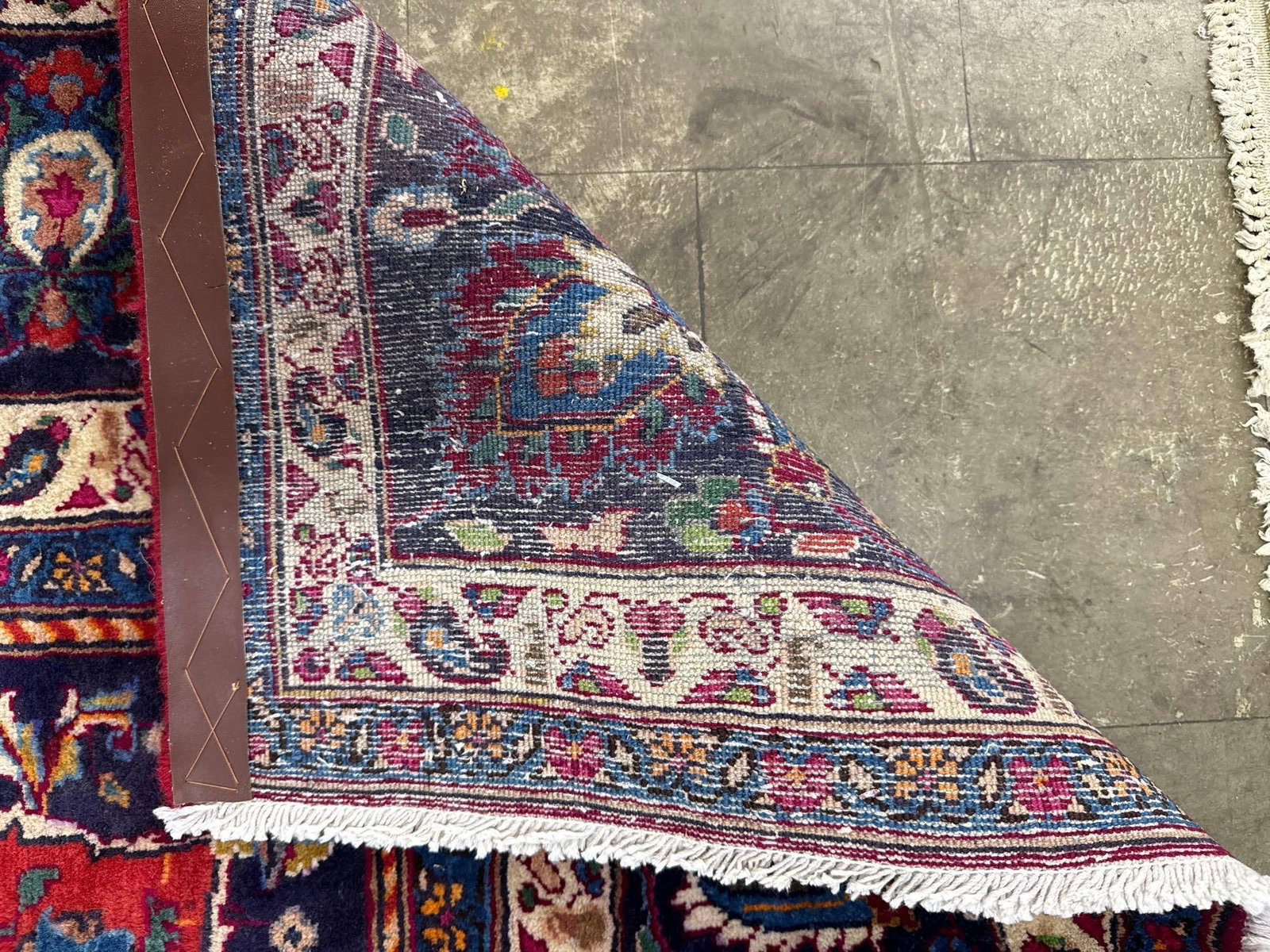 room size rug -8'5" x 11'10" - 7