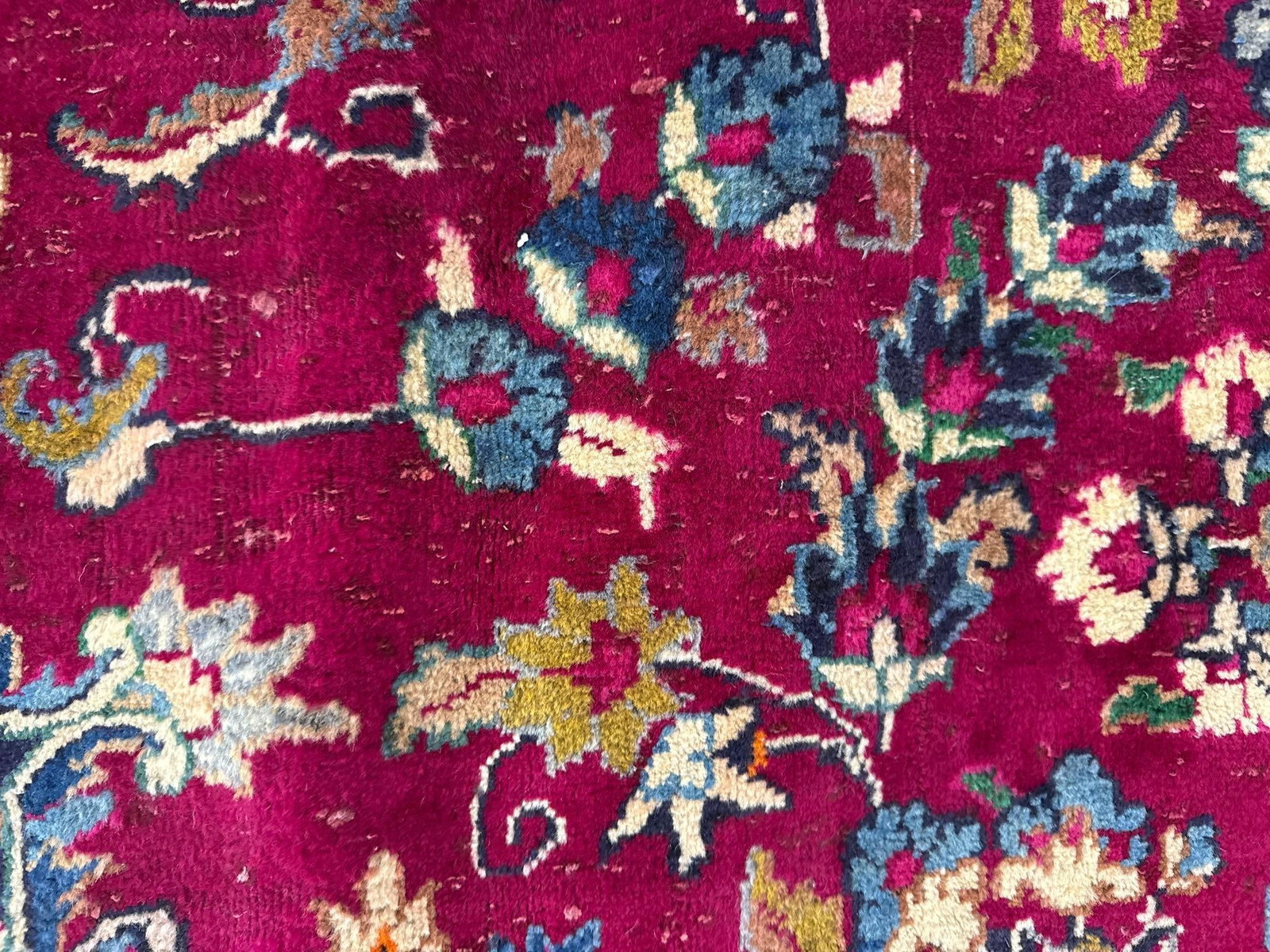 room size rug -8'5" x 11'10" - 9