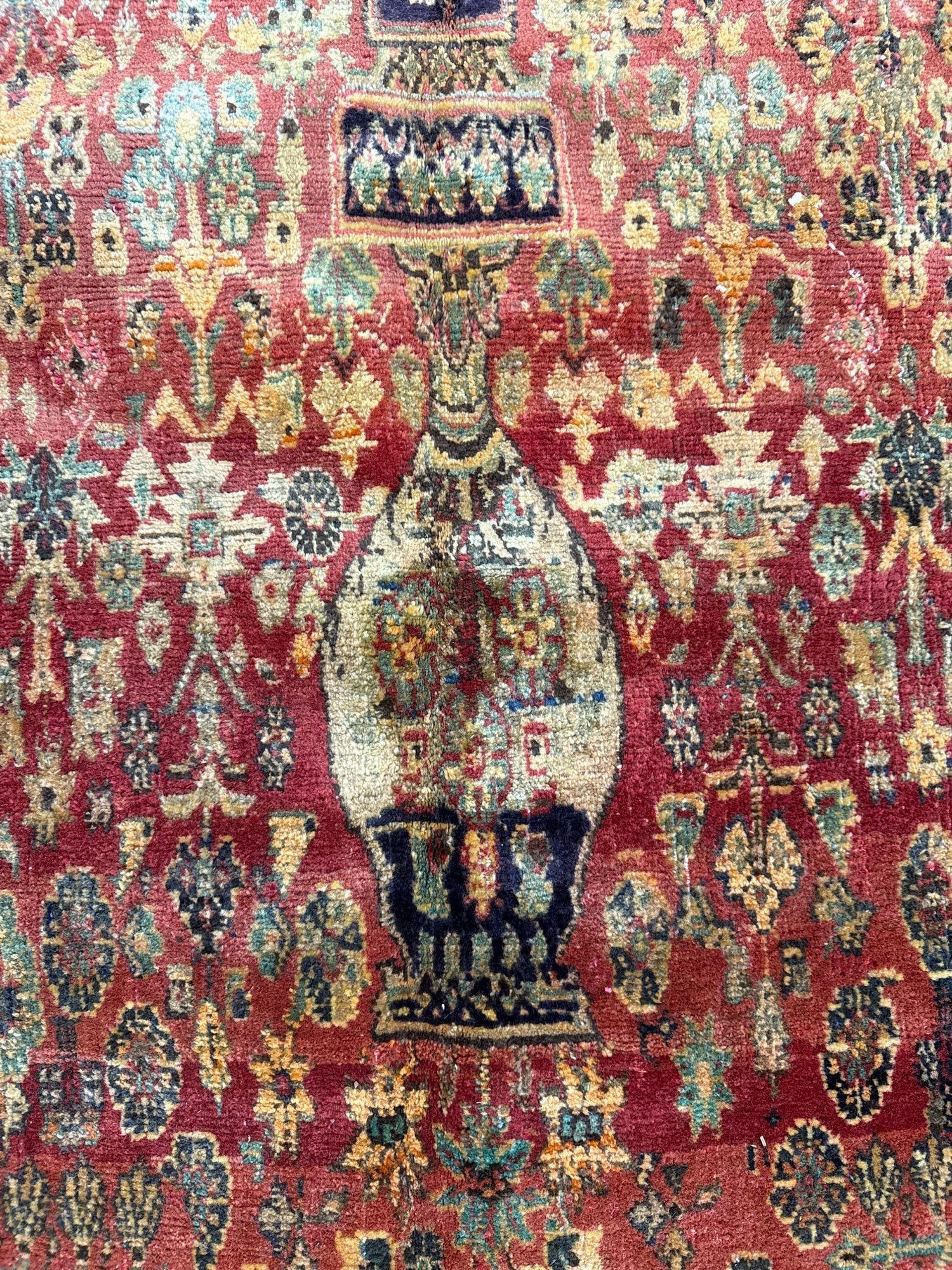 Area size rug - 5'9" x 8'3" - 3