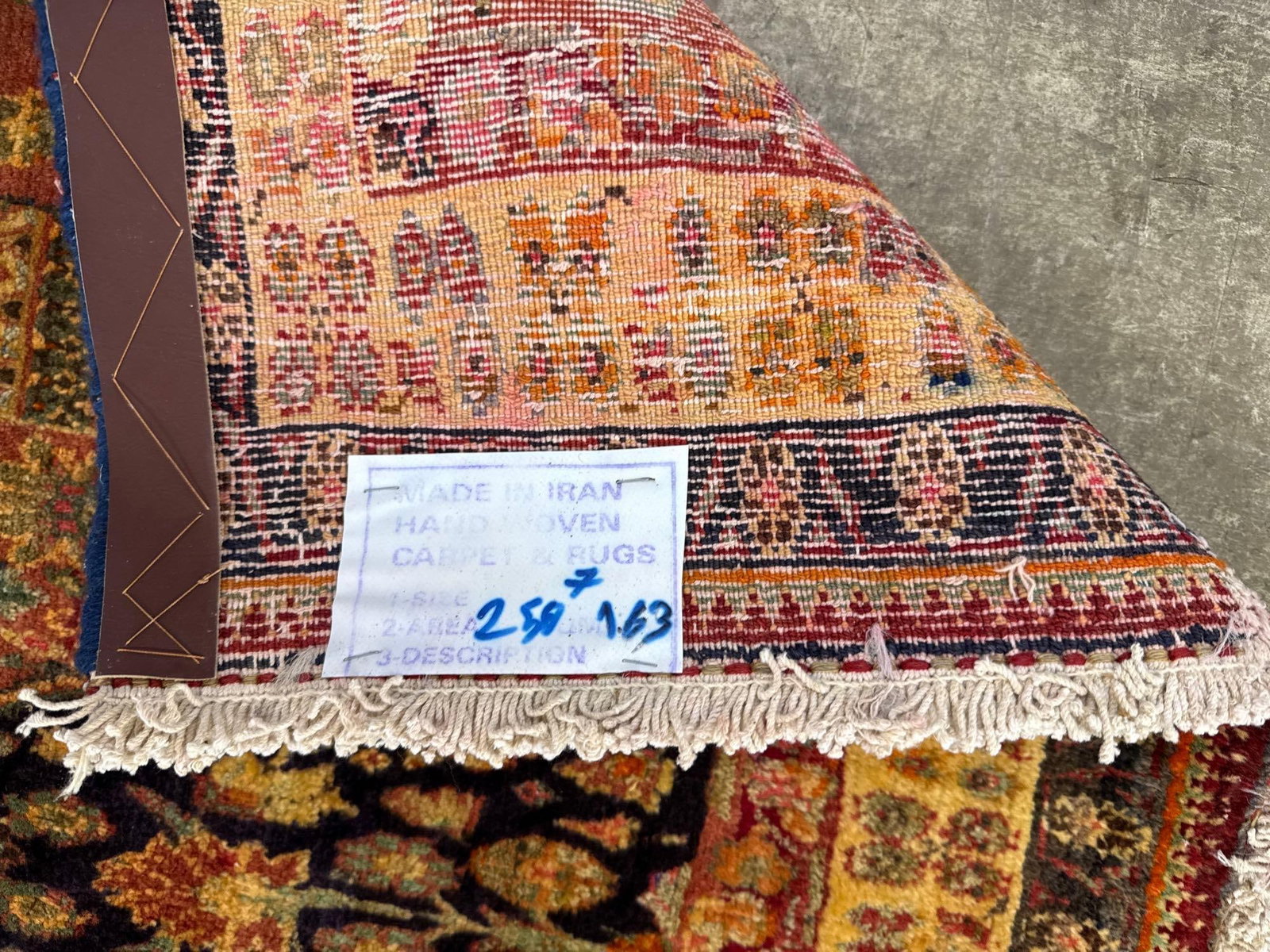 Area size rug - 5'9" x 8'3" - 7