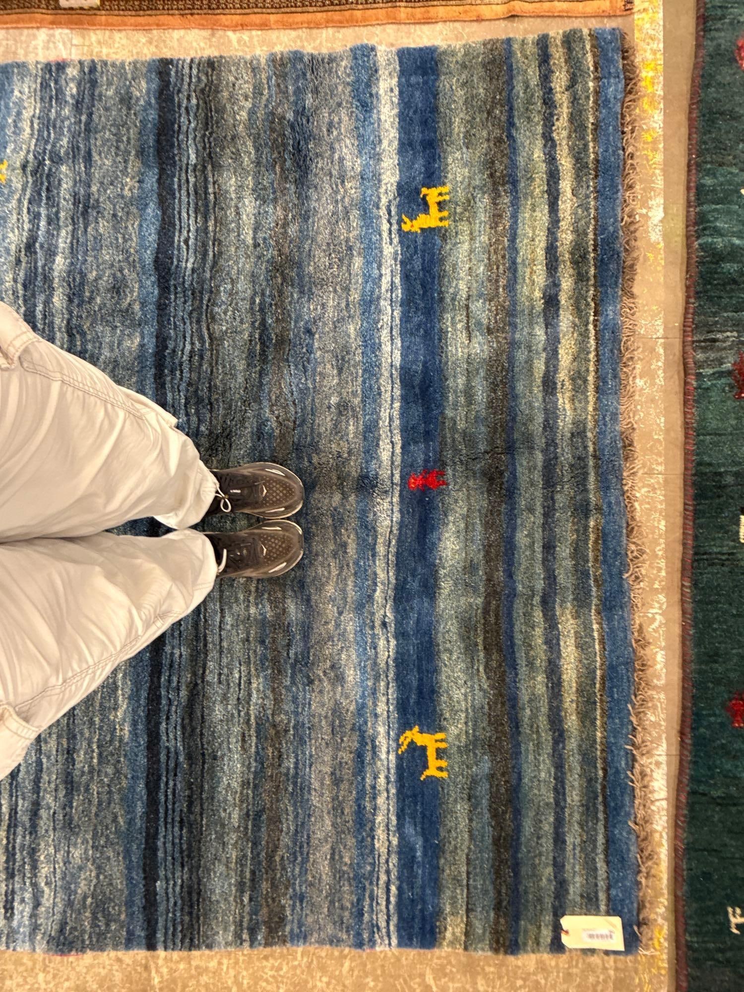 Area rug - 6'7" x 9'7" - 4