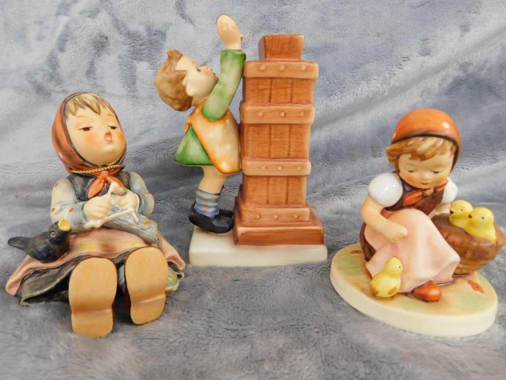 Goebel - M.I. Hummel - 3 pieces - #931 "Happy Past Time" - #663 "Little Thrifty" - 14