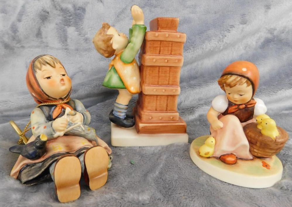 Goebel - M.I. Hummel - 3 pieces - #931 "Happy Past Time" - #663 "Little Thrifty" (1 of 14)