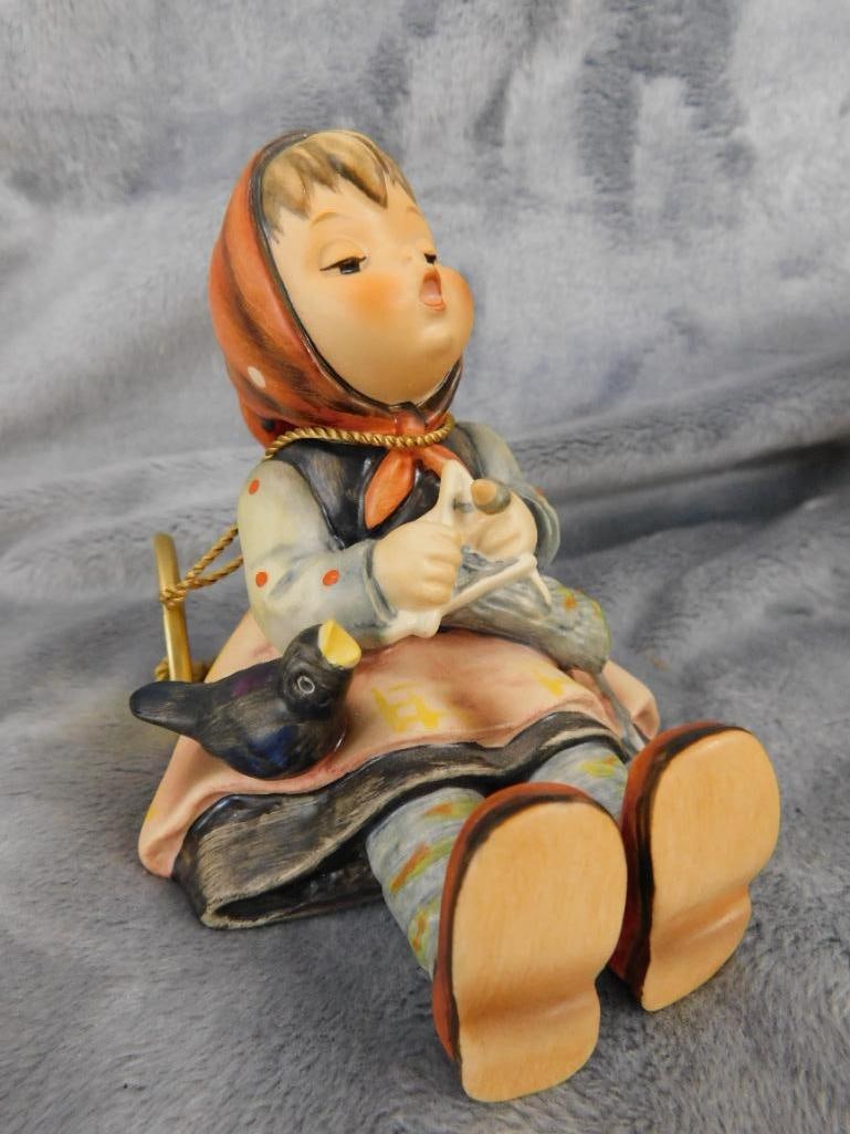 Goebel - M.I. Hummel - 3 pieces - #931 "Happy Past Time" - #663 "Little Thrifty" - 2