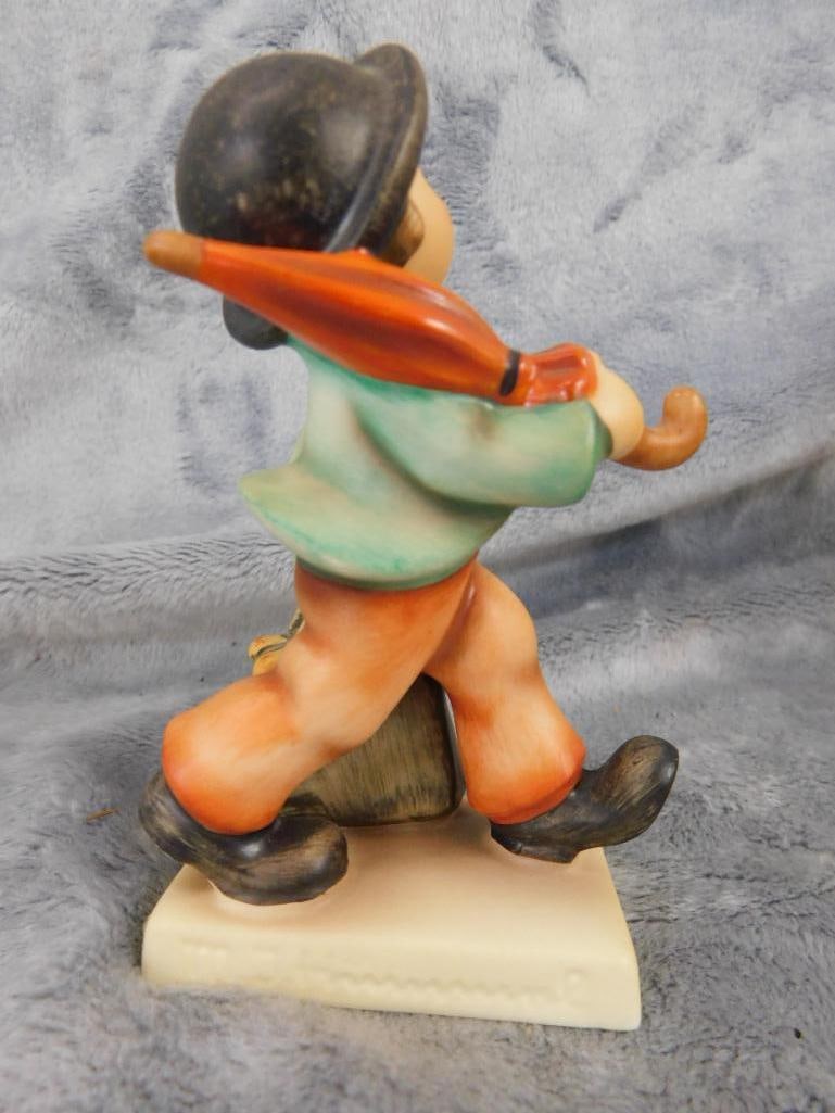 Goebel - M.I. Hummel - 4 Pieces - #837 "Home From Market" - #977 "Merry Wanderer" - 3