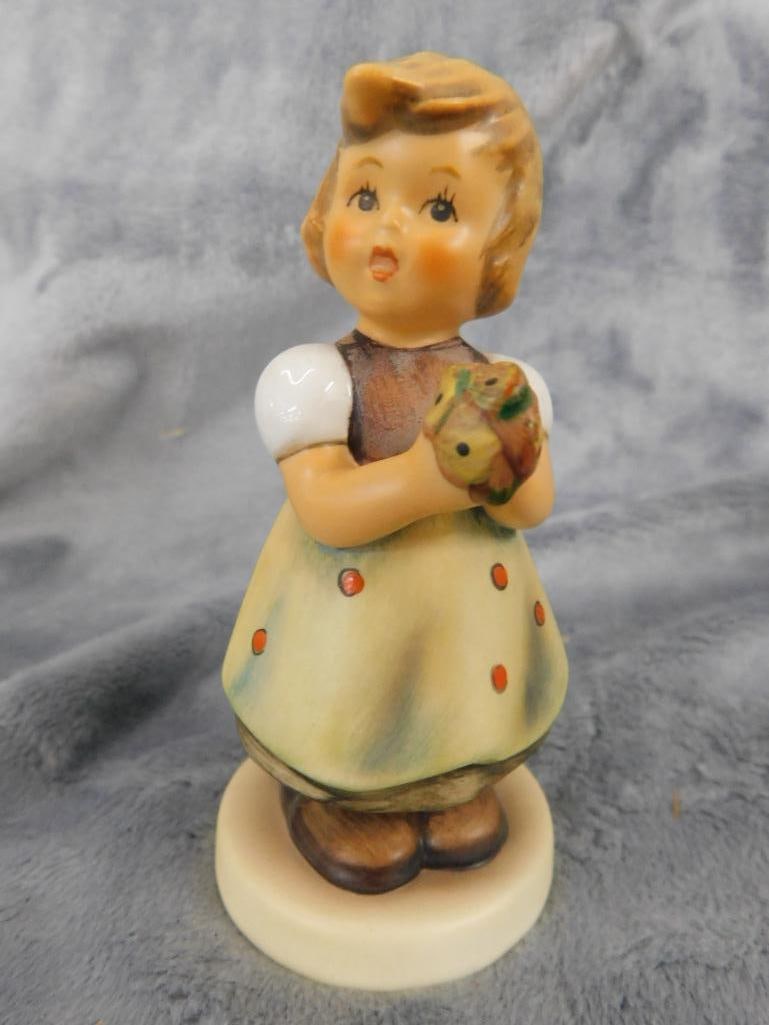 Goebel - M.I. Hummel - 4 Pieces - #1355 Pretzel Girl" - 425 "Baking Day - 12