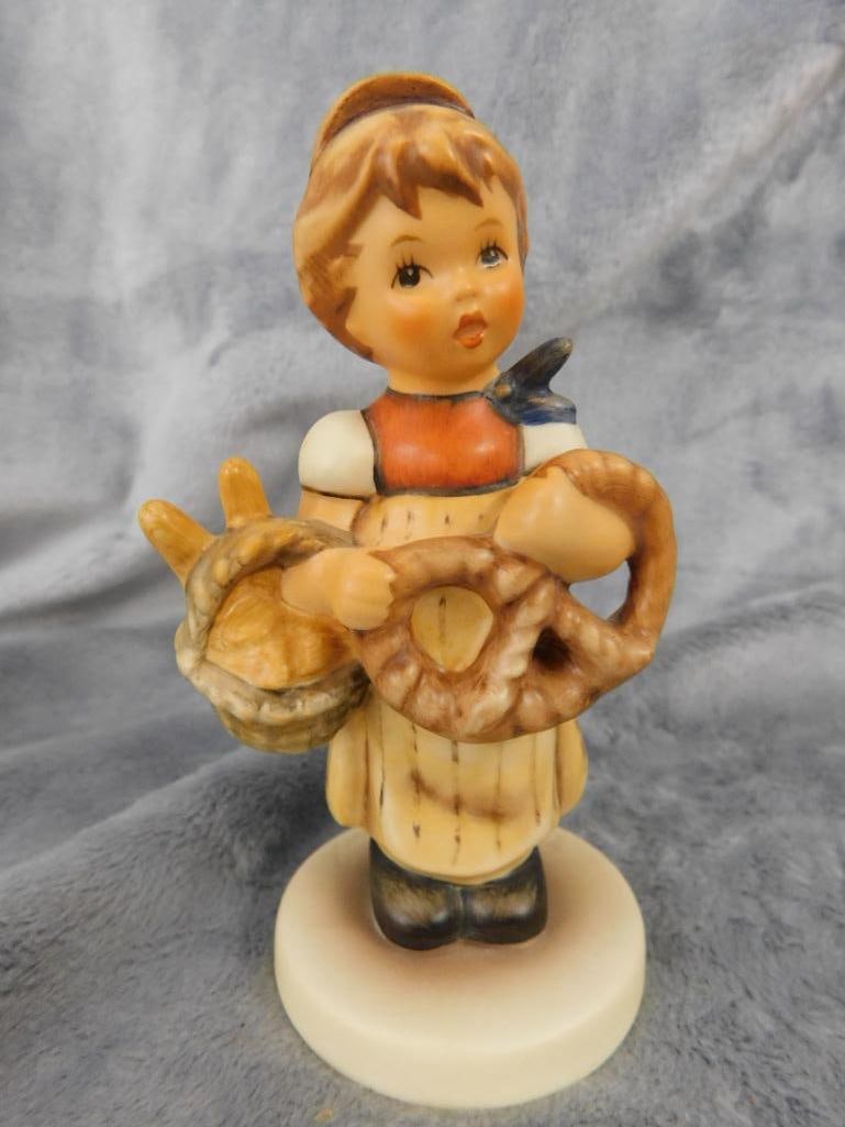 Goebel - M.I. Hummel - 4 Pieces - #1355 Pretzel Girl" - 425 "Baking Day - 6