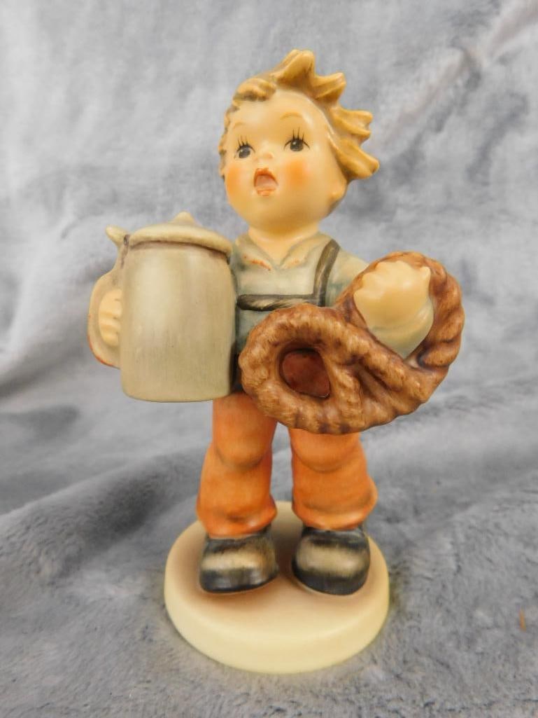 Goebel - M.I. Hummel - 4 Pieces - #1355 Pretzel Girl" - 425 "Baking Day - 9