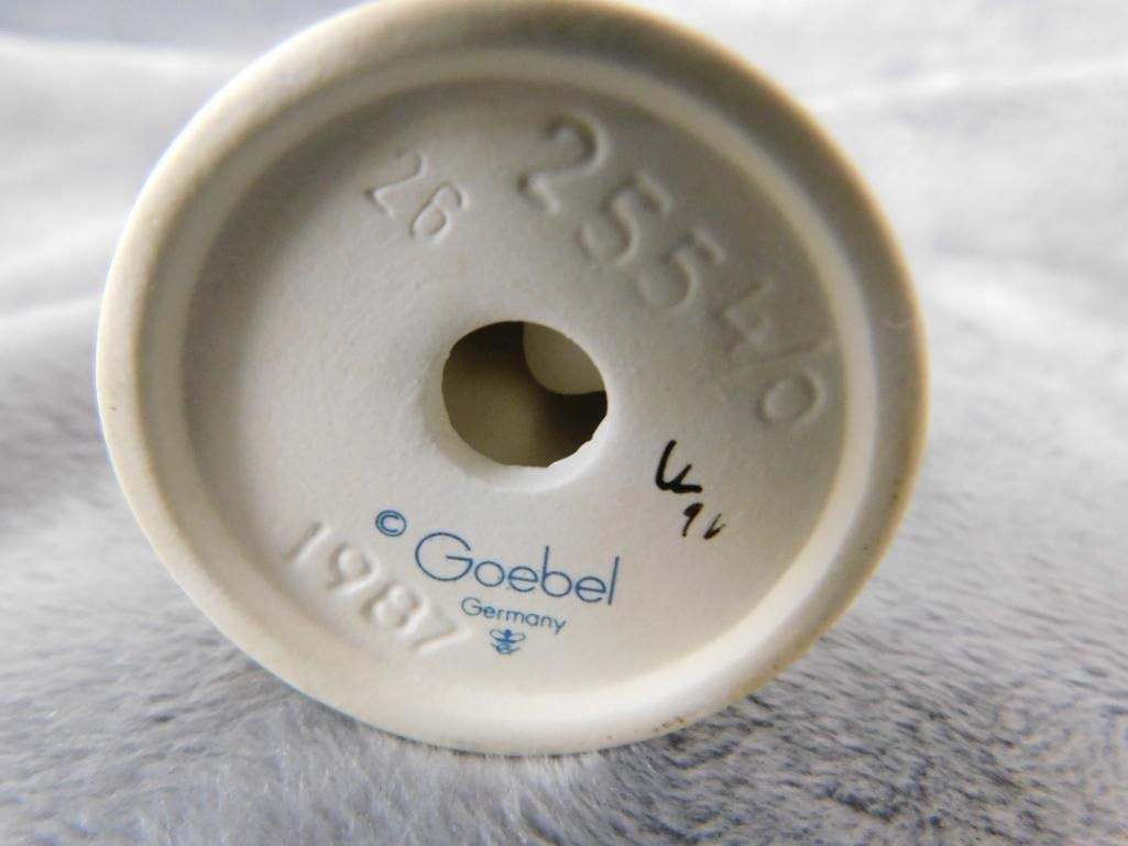 Goebel - M.I. Hummel - 5 Pieces - #143 "Sweet As Can Be" - #288 "Wash Day" - 13