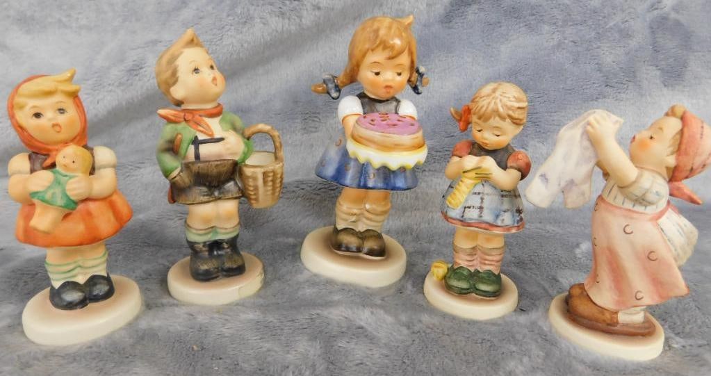 Goebel - M.I. Hummel - 5 Pieces - #143 "Sweet As Can Be" - #288 "Wash Day": #259 "A Switch In Time" - #821 "Girl With Doll" - #952 "Village Boy" - Original Boxes - See Photos For Description and Condition