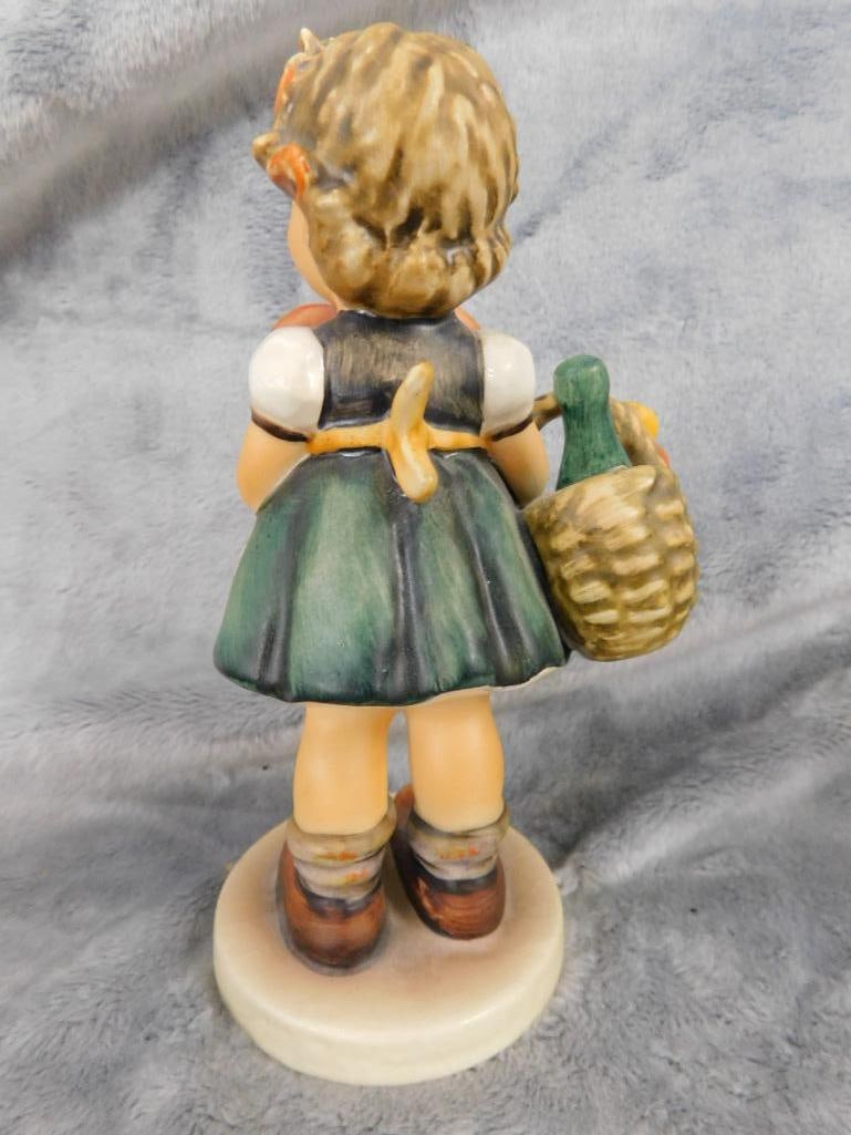 Goebel - M.I. Hummel - 4 Pieces - #822 "School Boy" - #198 "Home From Market" - 10