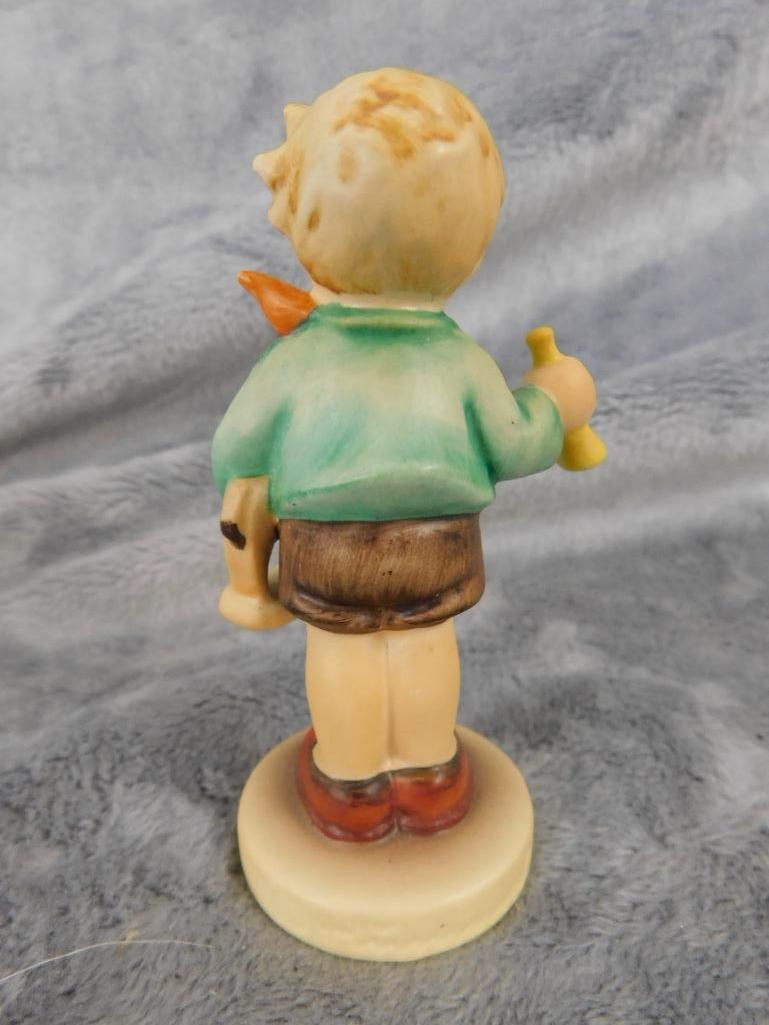 Goebel - M.I. Hummel - 4 Pieces - #239 "Girl with Nosegay" - #2052 "Pigtails" - 9