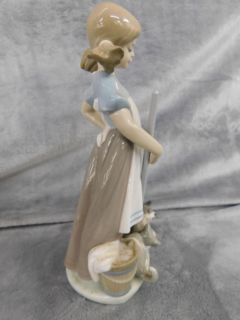Lladro Porcelain Figure - #5232 - "Playful Kittens" - 8.25" x 4.5" x 3" - 2