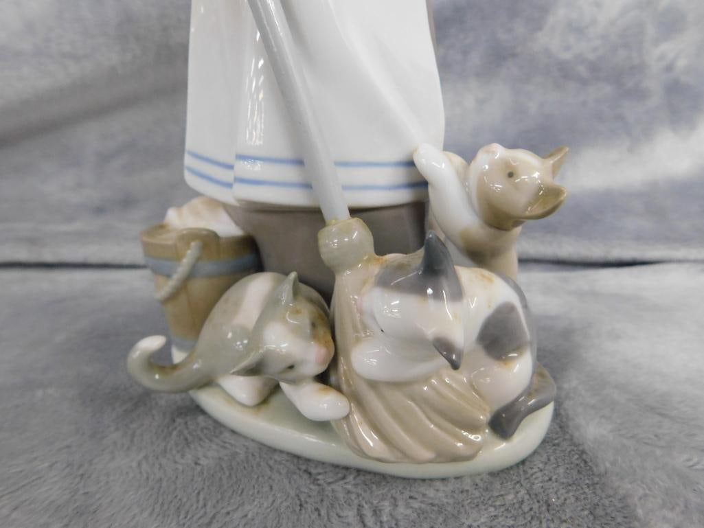 Lladro Porcelain Figure - #5232 - "Playful Kittens" - 8.25" x 4.5" x 3" - 6