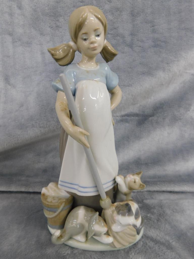 Lladro Porcelain Figure - #5232 - "Playful Kittens" - 8.25" x 4.5" x 3" - 9