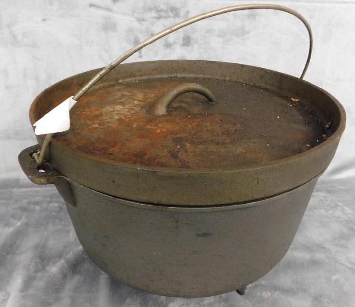 Stansport Cast Iron 8 Qt Dutch Oven - Footed - Lidded - 8.5" x 12.5": See Photos For Description and Condition