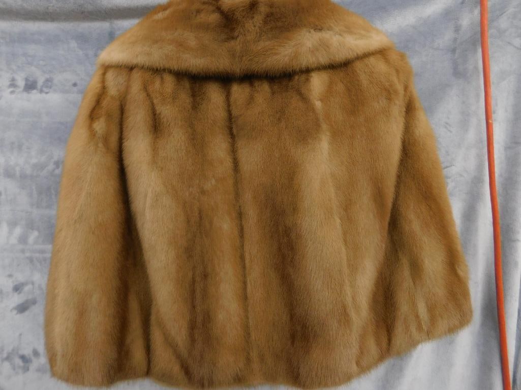 Real Fur Short Cape - Leonard Furs Springfield - 20" Tall - 6