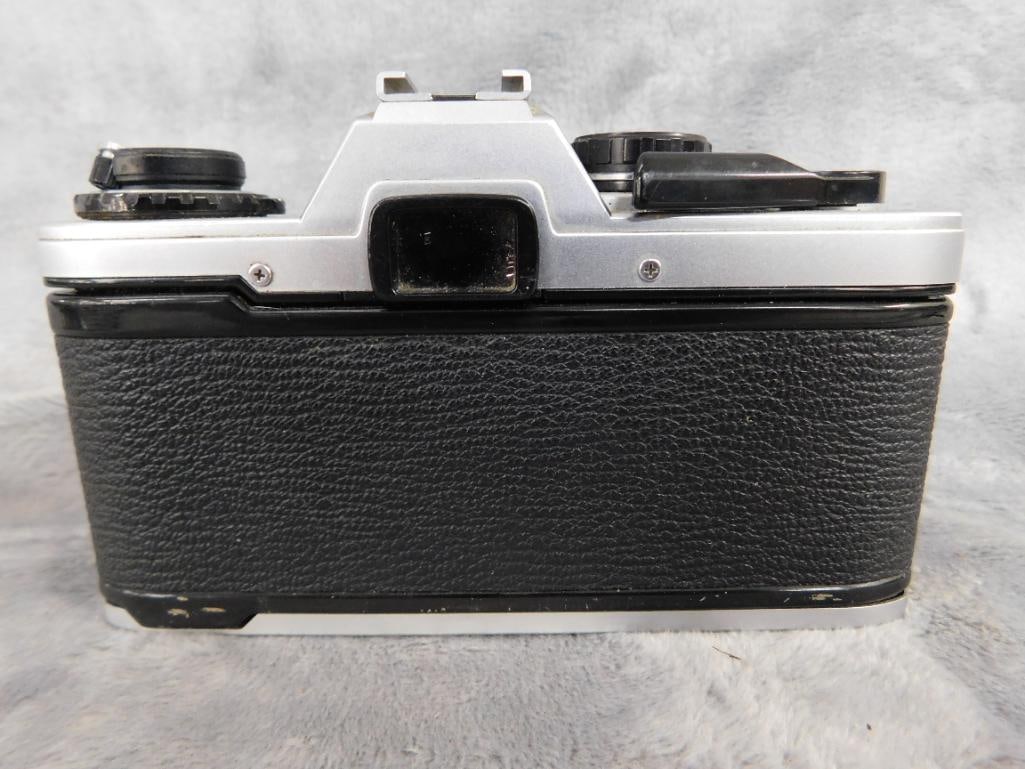 Olympus OM10 35mm Camera - Booklets - 4