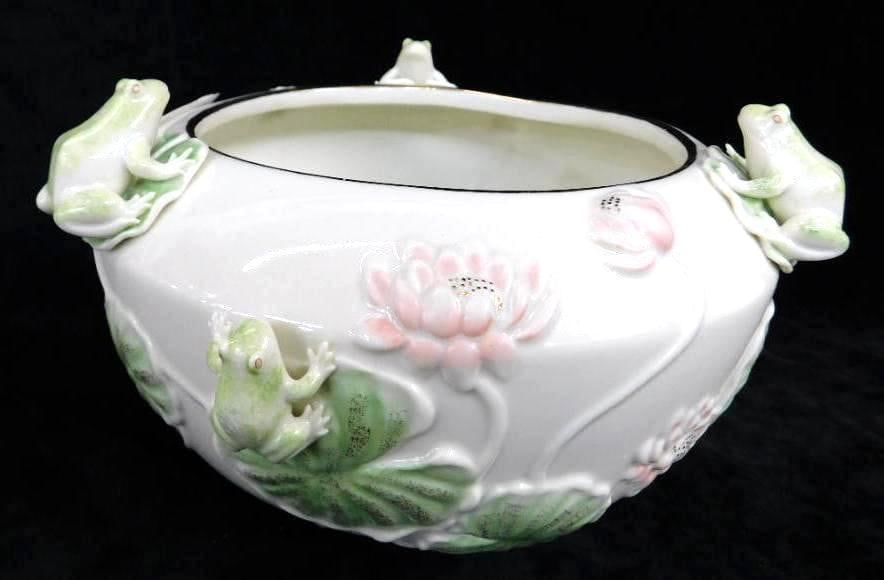 Lenox Porcelain Frog Jardineire - Original Box - 6" x 9.5": See Photos For Description and Condition