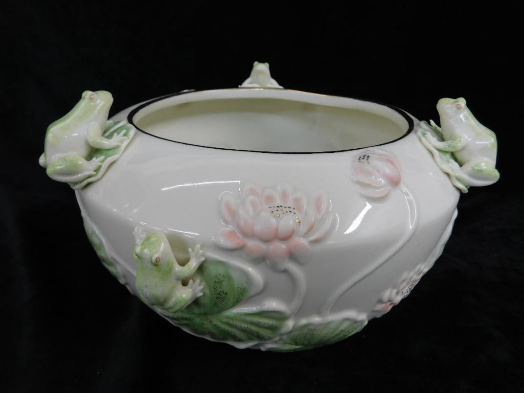 Lenox Porcelain Frog Jardineire - Original Box - 6" x 9.5" - 9