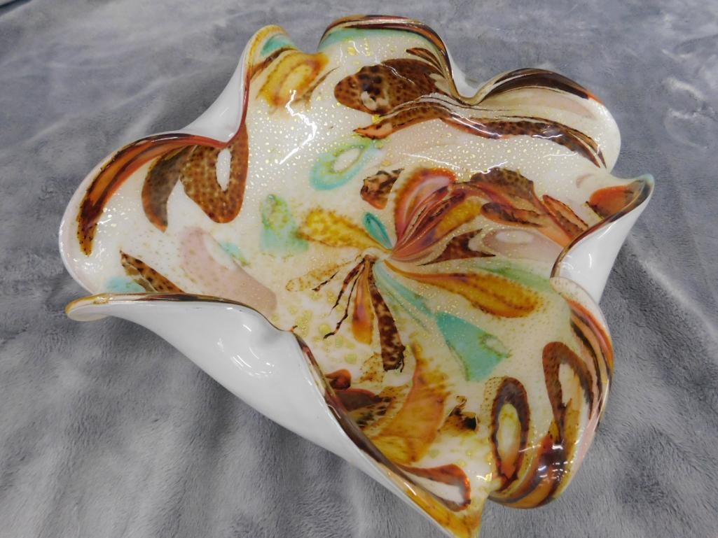 MCM Mid Century Murano Blown Glass Bowl - Ruffled Edge - 3" x 8" x 8" - 9