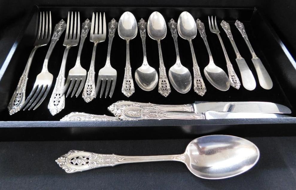 Sterling Silver - Flatware Set - Wallace - Rose Point Pattern - 525 Grams Not Including Weighted (1 of 13)