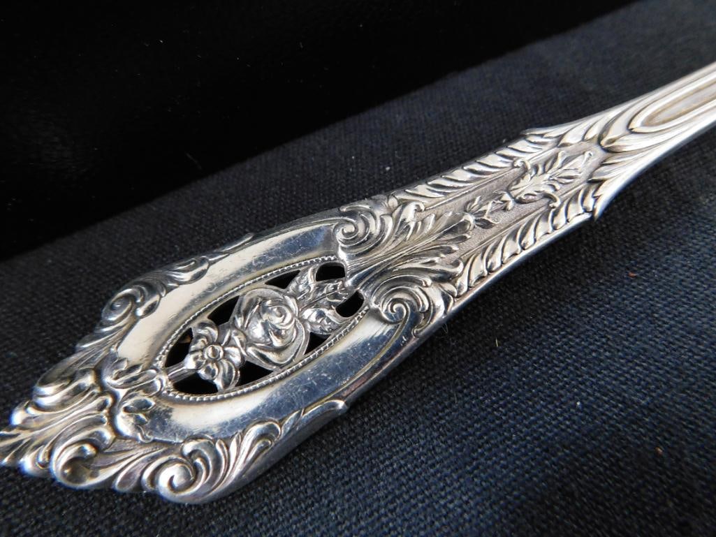 Sterling Silver - Flatware Set - Wallace - Rose Point Pattern - 525 Grams Not Including Weighted - 8