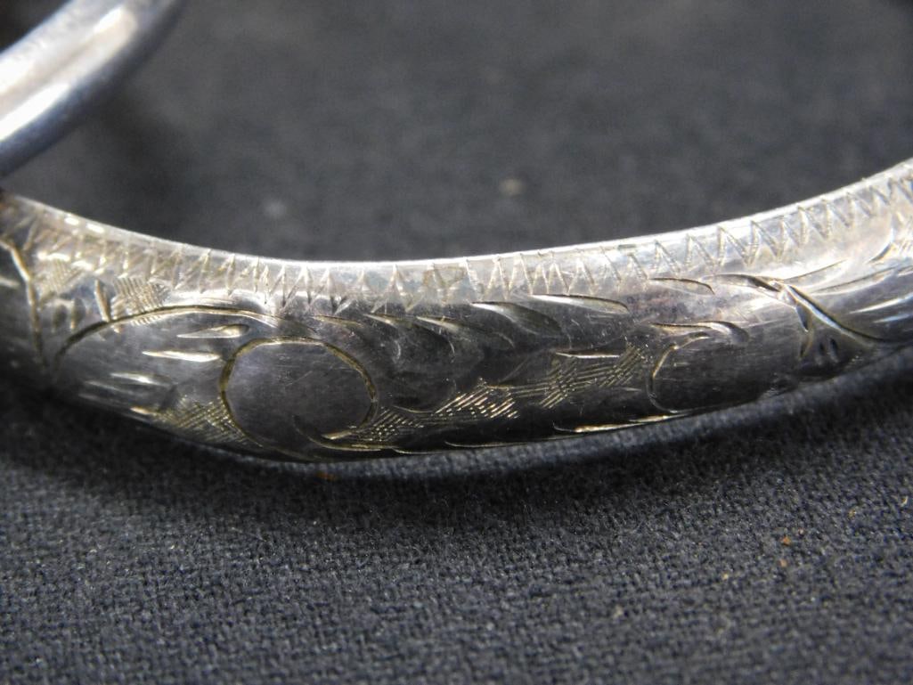 Sterling Silver - Pair of Bangle Bracelets - 18.09 Grams - 2