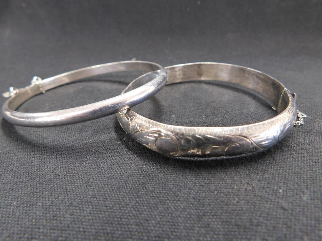Sterling Silver - Pair of Bangle Bracelets - 18.09 Grams - 4
